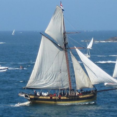 T2-300M Plage-L'Estacade- St Enogat A Dinard Eksteriør bilde